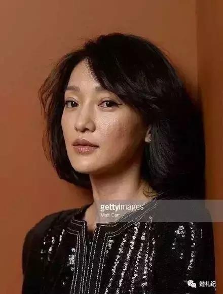 周迅拍照写真犹抱琵琶半遮面,周迅红毯年轻造型图片