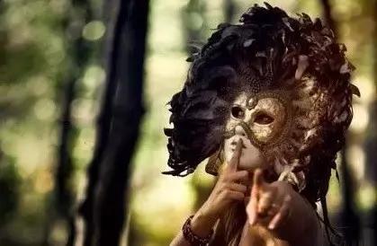 出国就像去另一个城市,出国留学就像把你放在一个荒岛上