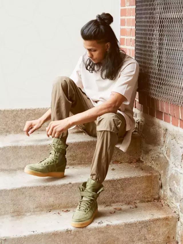 nike最经典的十双篮球鞋,nike最经典黑白运动鞋