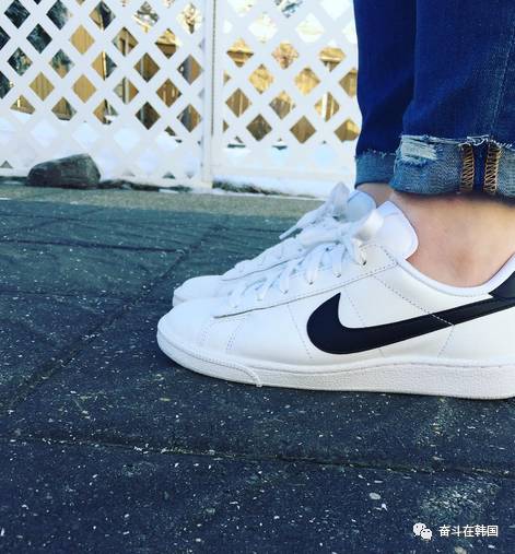 换季了买一双鞋子,换季买什么鞋子好看