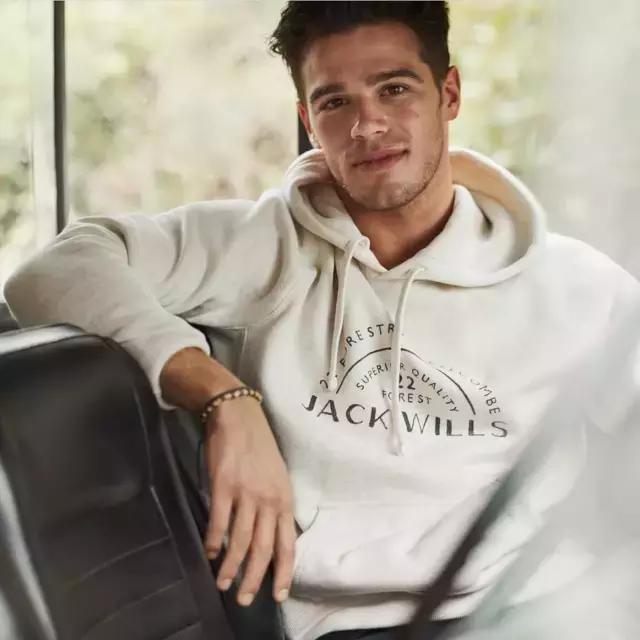 小more说：在英国的同学看过来，你的代购生涯可以开始了~