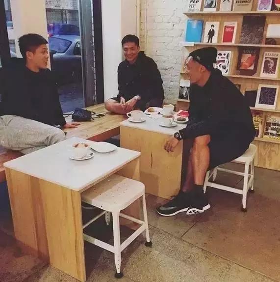 有袜套的鞋怎么搭配,适合搭白袜套的鞋