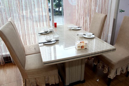 老奶奶都不扶就扶你什么梗,老奶奶不扶就服你下一句