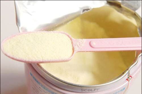 你家宝宝喝的奶粉什么牌子的好,宝宝喝的奶粉怎么分辨国家合格