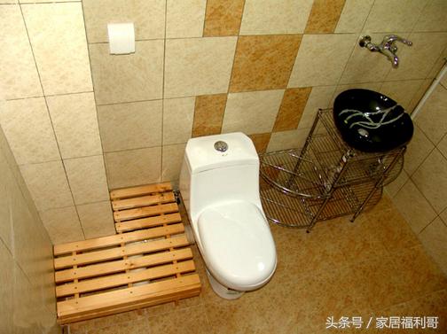 马桶管子露在外面,马桶下水管道能接洗衣机下水吗