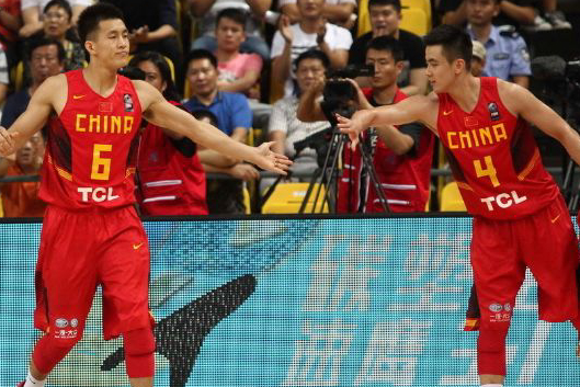 男篮分成两个国家队，两个队伍球员该如何分配，媒体提出三种方法