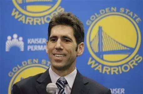 如果联盟都不给球员顶薪怎么办,球员拿底薪后可以直接拿顶薪吗