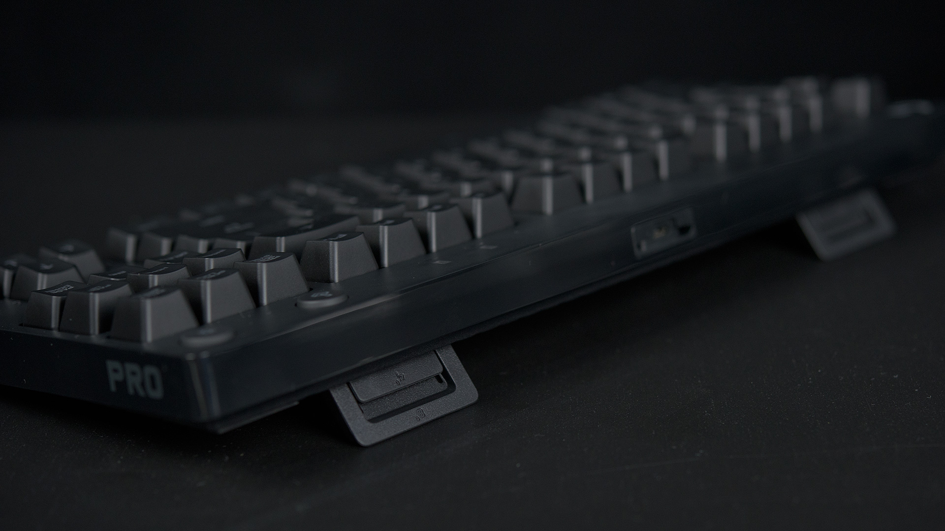 罗技无线键鼠电竞套装推荐,罗技键盘pro评测