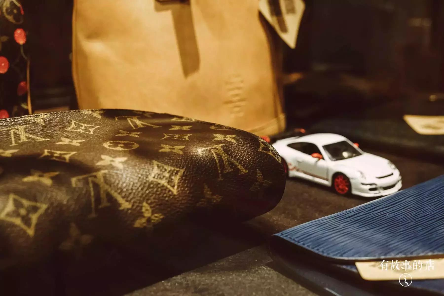 lv古董旅行箱,古董lv旅行箱