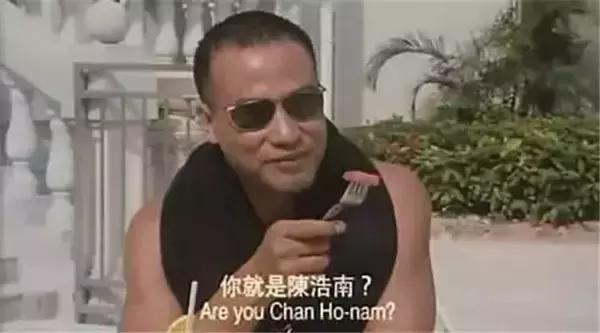 周润发同学，演了一辈子黑老大，向华强不敢惹他，爱妻爱家好男人