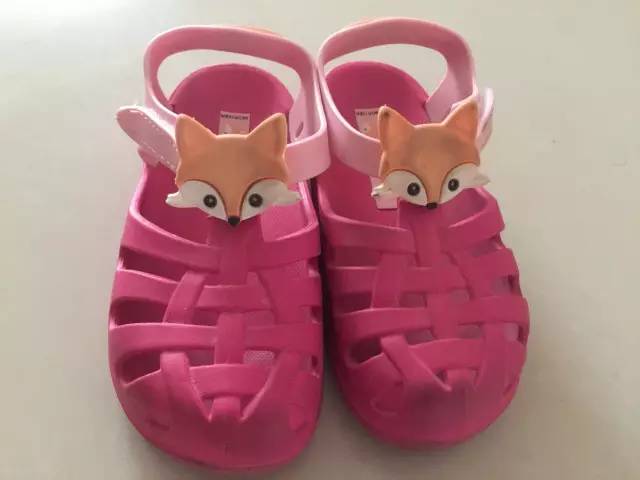 哪个品牌的儿童凉鞋最舒服,推荐中儿童凉鞋好穿又好看