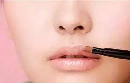 妆容必备款之晚宴妆面试妆