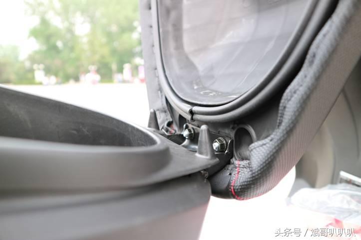 好看的新大洲本田裂行美图,本田裂行125与本田nx125哪个好