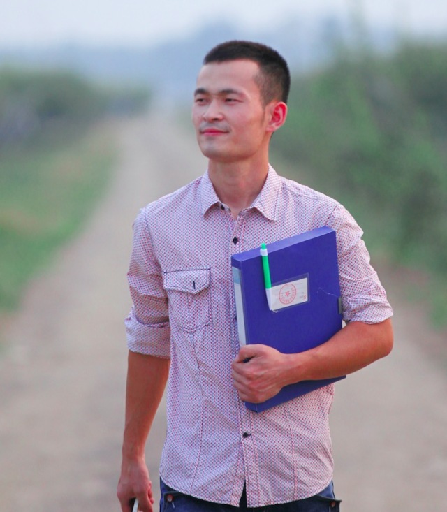 他辞去500强企业的工作，毅然决然开荒种梨，最后怎么样了