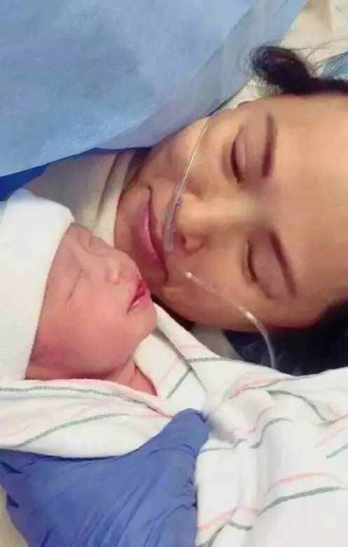 双眼皮手术该如何避免长期疤痕肉条不消肿?