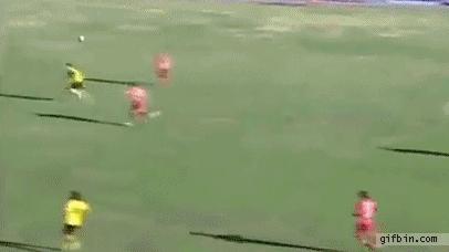 足球搞笑图片小视频,足球搞笑乌龙球gif