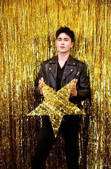 亚洲首场YSLBEAUTYCLUB登陆上海——YSL圣罗兰美妆酷炫开启游轮快闪店