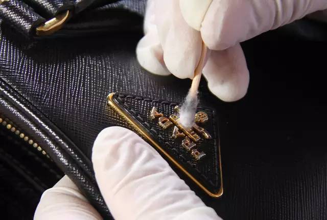 奢侈品包五金掉色怎么解决,奢侈品包包五金修复方法