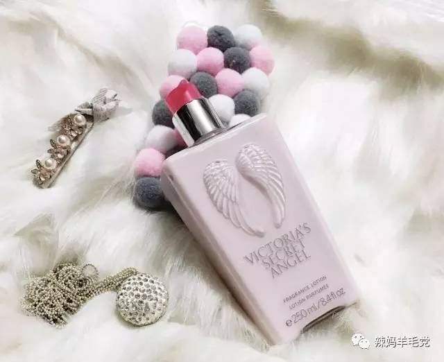 女生需要的从来不是物质上的东西,很重要的东西现在觉得无所谓