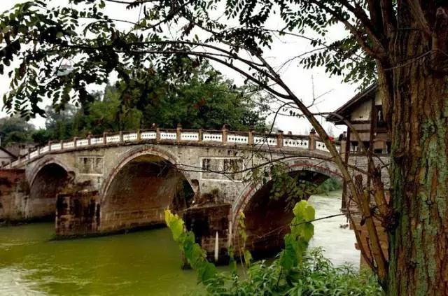 2022春节成都周边有年味的古镇,成都周边旅游人气最旺的十大古镇