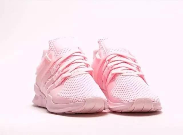 小白鞋已经out了，小粉鞋集锦，穿出公主范