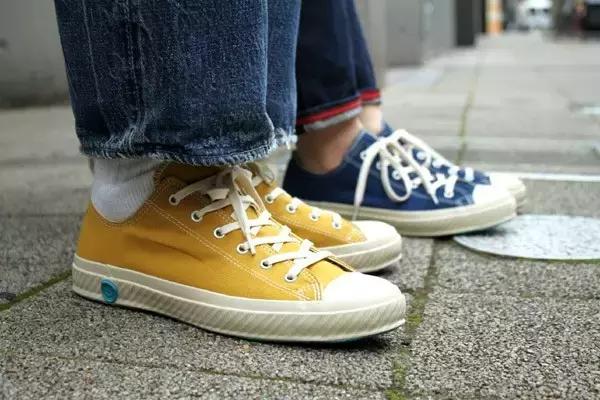 有没有跟vans差不多的,除了匡威耐克vans还有什么鞋