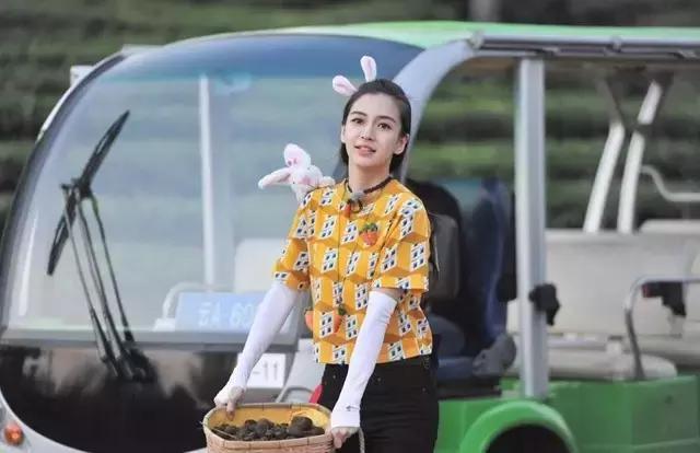 李晨鹿晗赛跑,鹿晗跟陈赫拔河打雪仗