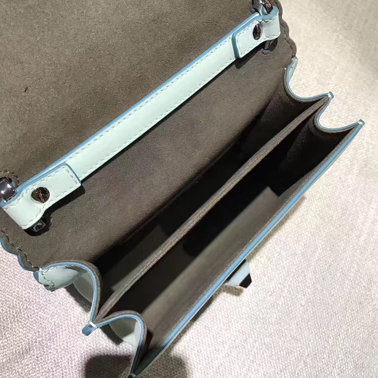 fendi包包最新款,fendi包的经典款