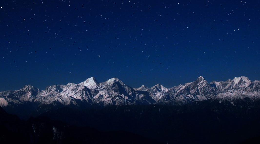 92%的本地人都不知道的秘境，“小牛背山”阿坝州浮云牧场走红