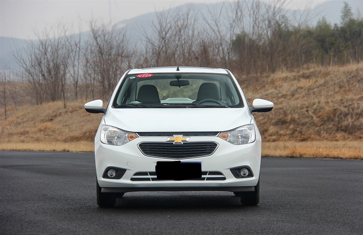 雪佛兰新赛欧两厢参数,雪佛兰新赛欧三厢怎么样