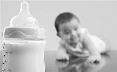 要不要给婴儿吃零食,给孩子吃进口奶粉