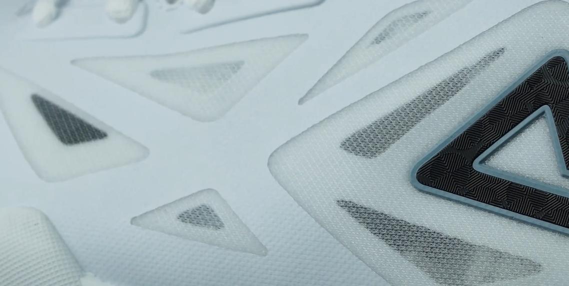 AE评测图文版匹克闪电一代