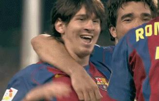 小罗背起梅西梅西背起内马尔,小罗背起梅西小图