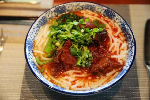 滇池度假区华邑酒店,昆明南亚之门华邑酒店