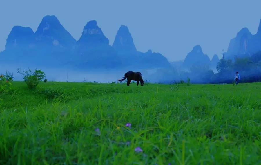 元宝山下,山水云间,悠悠闲云时光,恰好那时我也在
