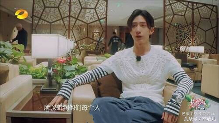 井柏然周冬雨撞衫,周冬雨井柏然红毯