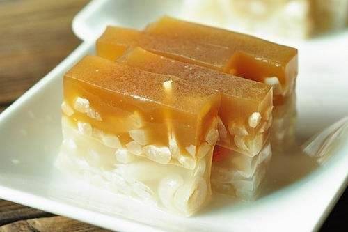 我正在抱着一本《诗三百》流口水