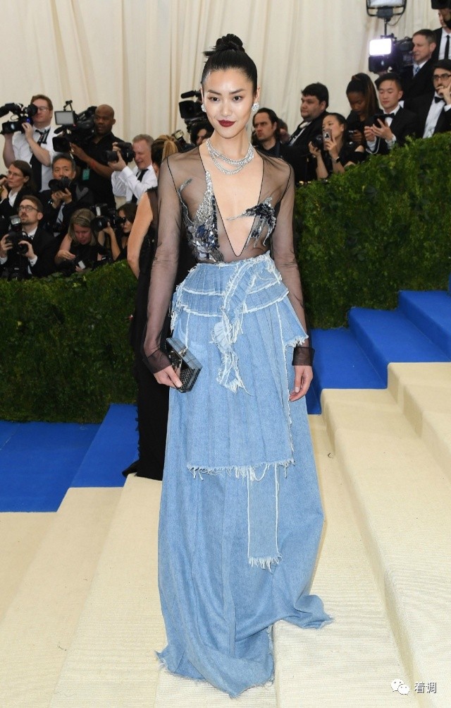 韩寒画韩红什么意思,韩寒韩红画画