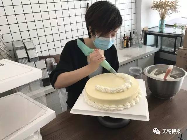 一个自律的烘焙师,一名业余的烘焙师