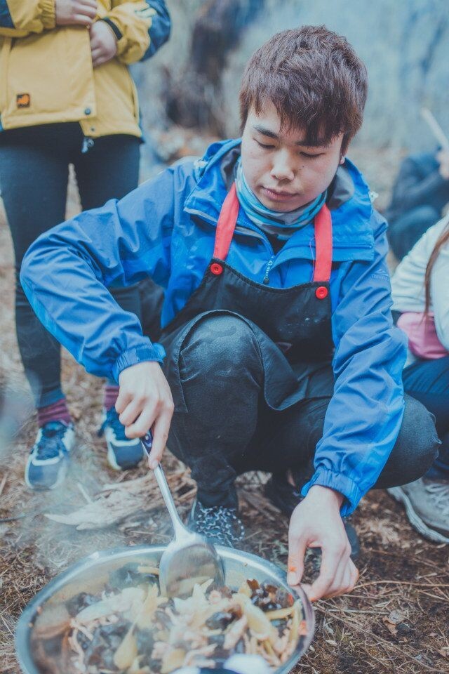 成体背包客带起包子重回甲尔猛措