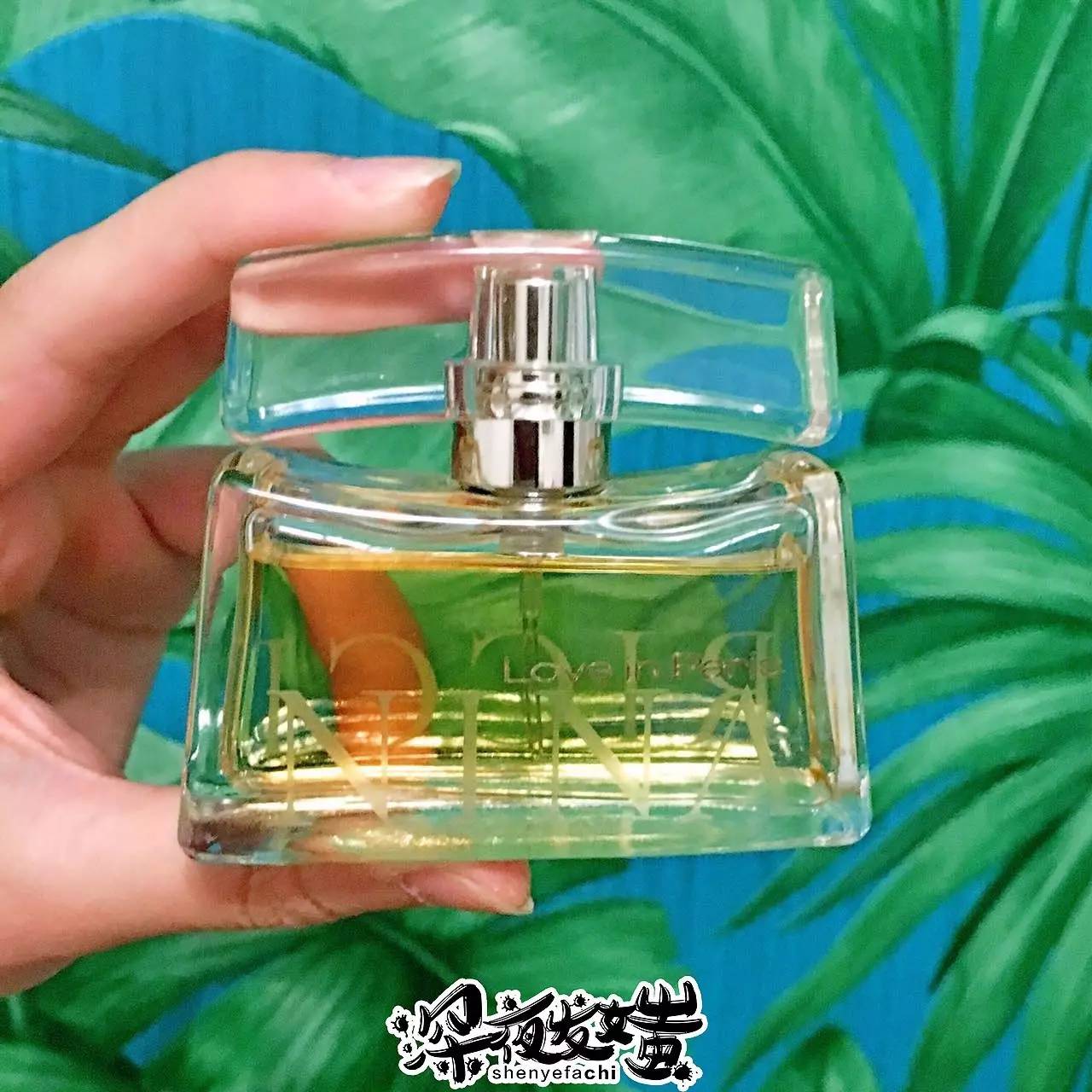 为什么买那么贵的香水,为什么买的香水和小样不一样