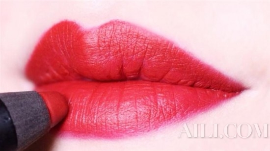 新年你需要一支口红,新年伊始愿你事业顺利