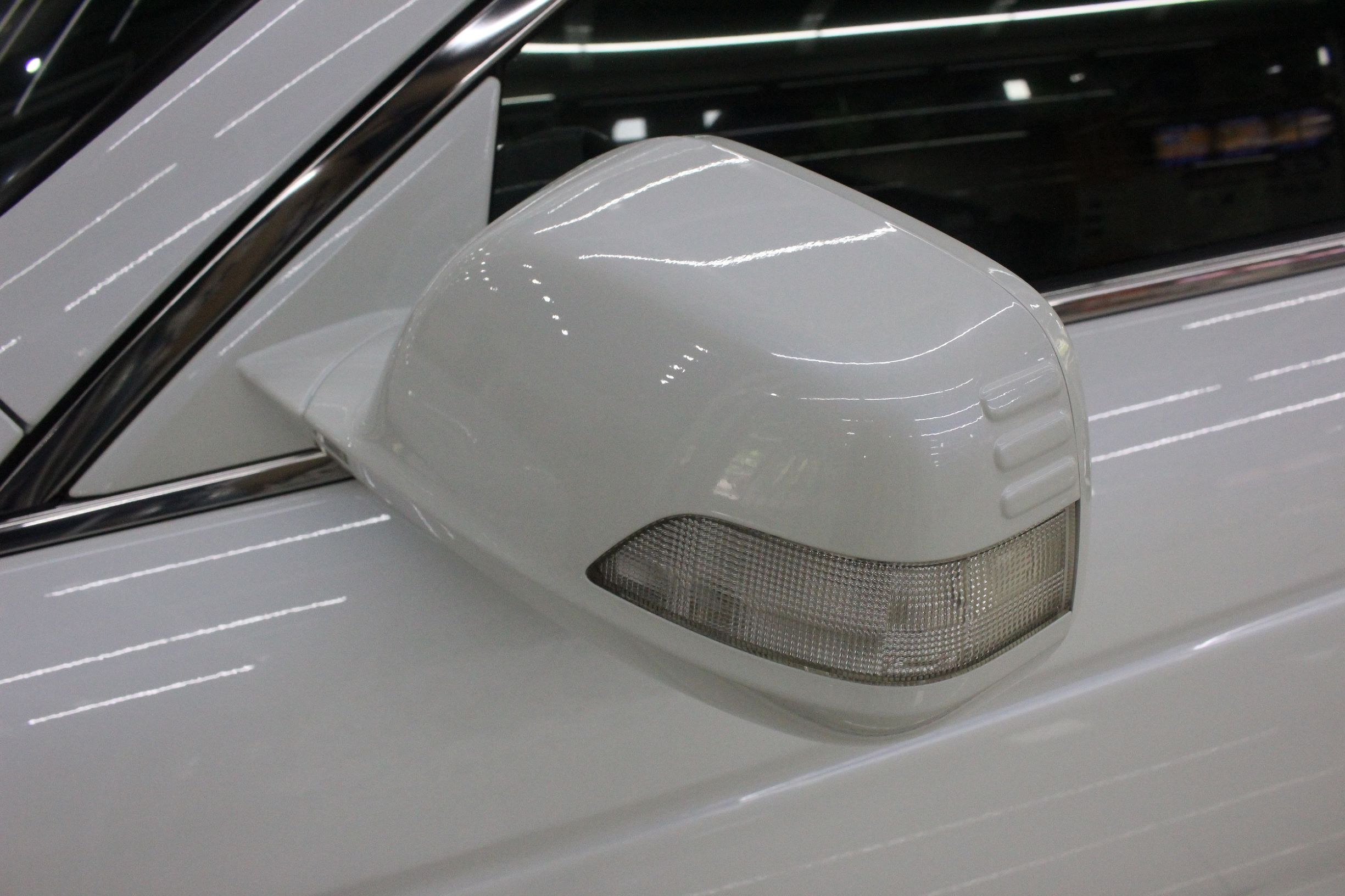 高颜值的小哥为什么会钟爱深圳壹捷X-STAR镀晶？