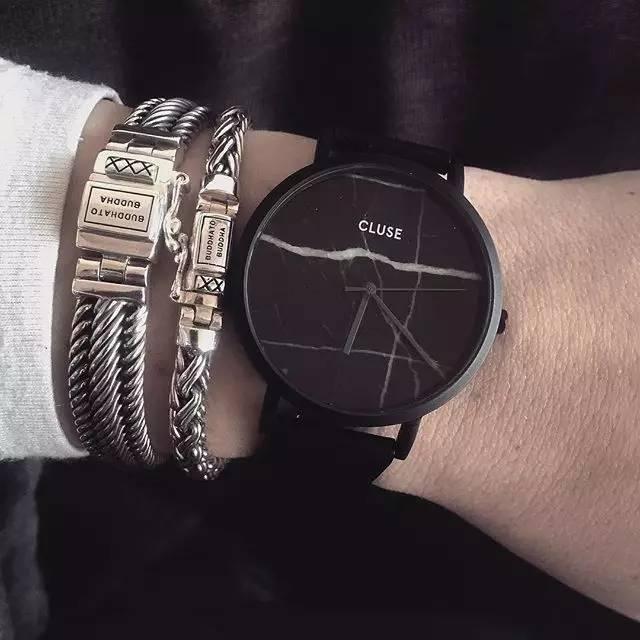 戴什么比较容易遇正缘,戴什么饰品养人