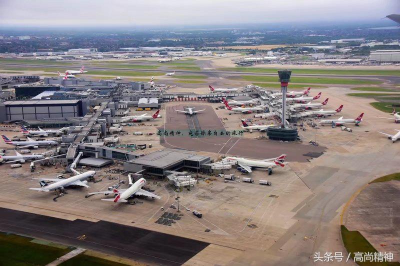 男子踩飞行板飞越英吉利海峡,法国飞人23分钟飞越英吉利海峡