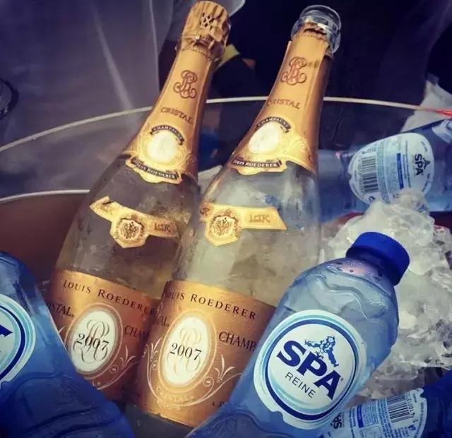 各个牌子的饮用水测评,什么品牌的饮用水最好