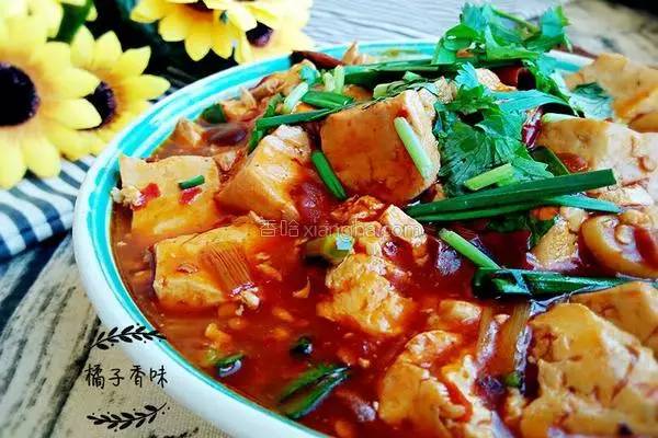 豆腐的这种做法太下饭了，咬一口会爆汁，孩子把盘子都舔干净