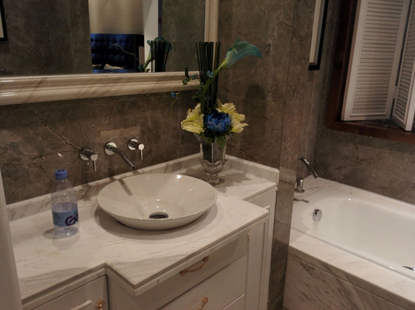 入墙式水龙头优缺点,水龙头入墙式与不入墙式的区别