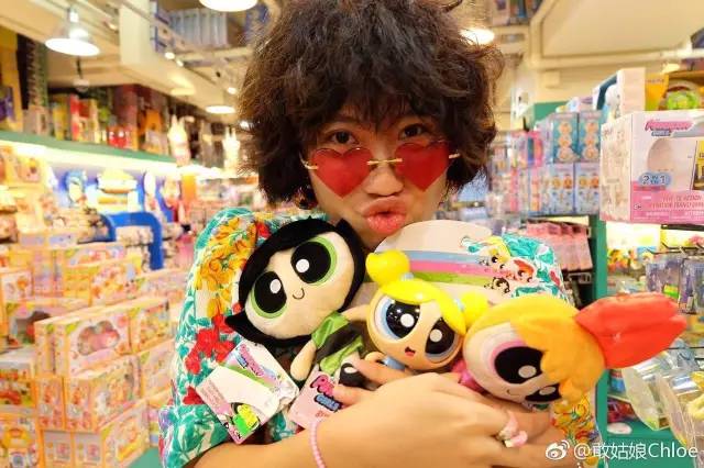 90后敢姑娘不花钱进时装周，玩转全球第一夜店，让小s印象深刻