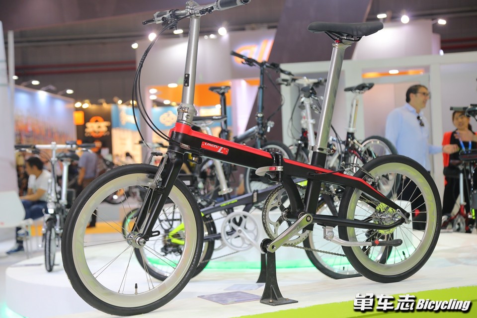 人潮爆拥——2017上海国际自行车展Dayone